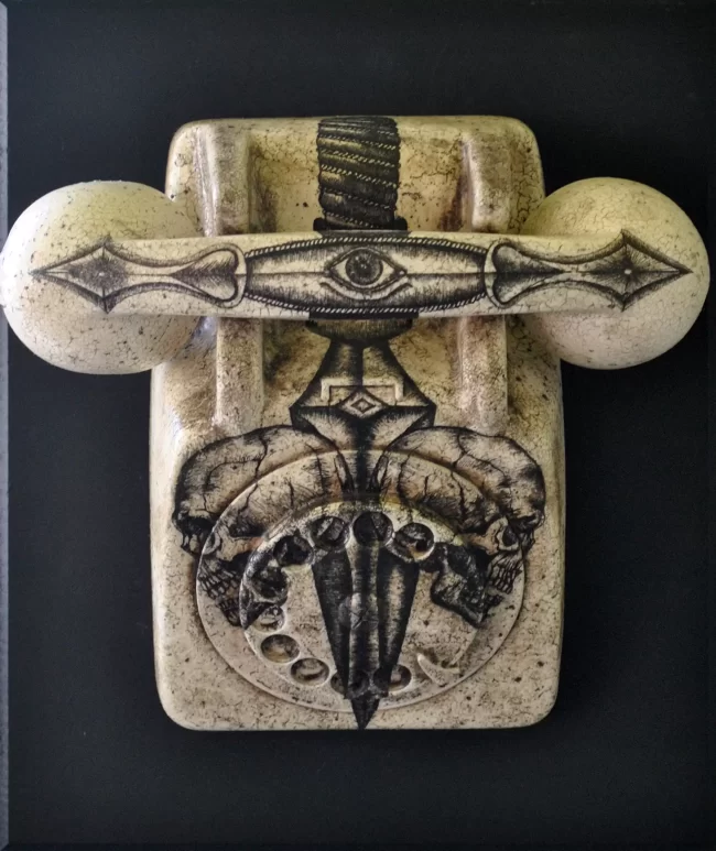 Dagger Telephone
