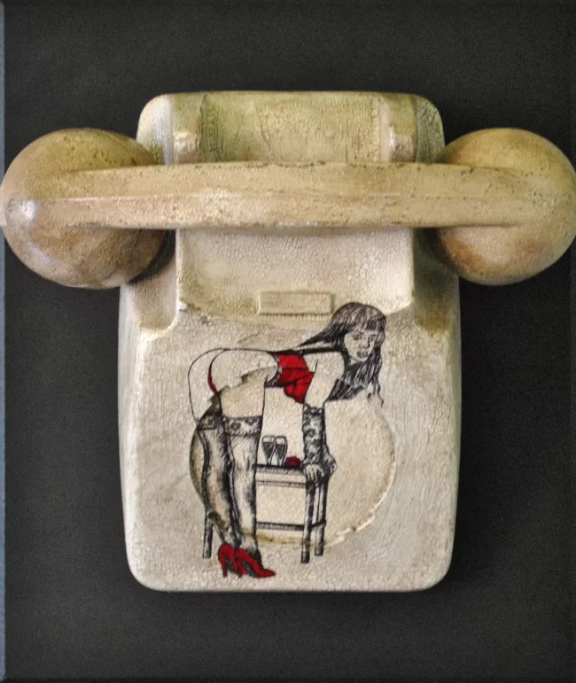 Pin-Up Telephone