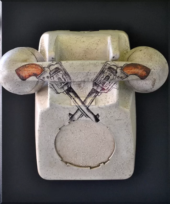 Pistols Telephone