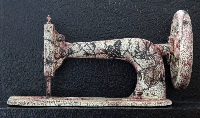 Roses and Sparrows Sewing Machine