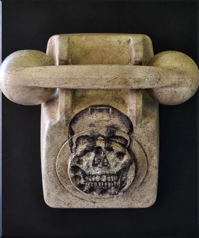 Skull 2 Telephone
