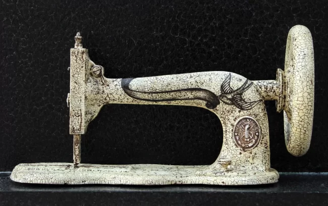 Sparrows and Banner Sewing Machine